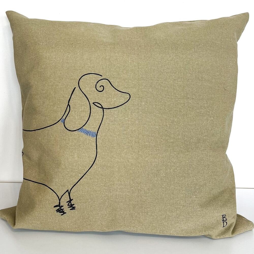 ED Ellen Degeneres Dachshund Dog Accent‎ Throw Pillow 20X20 Tan Embroidered Zip